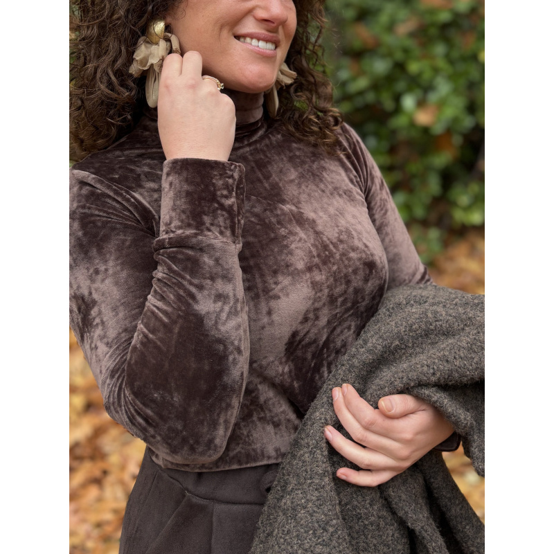 Boenzo Box Classic Turtleneck Stretch Velvet