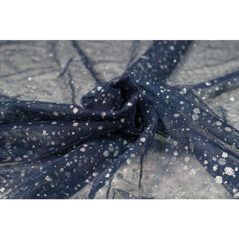 Donkerblauwe tule met zilveren details