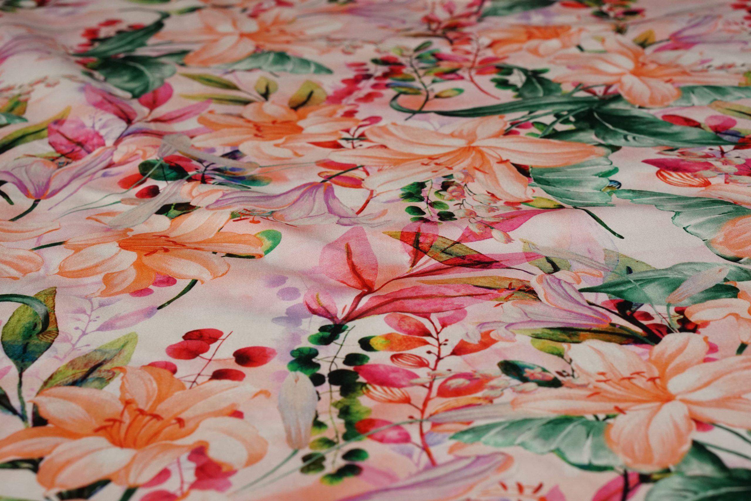 20989/820 Cotton Satin Romantic Florals - Afbeelding 2